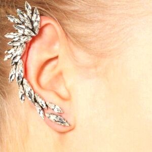 NEW! Gorgeous Crystal Right Ear Clip & Piercing - UNIQUE GIFT